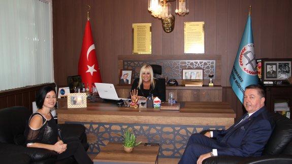 Marmaris Ticaret Odası Yönetim Kurulu Başkanı Sn. Mehmet BAYSAL, İlçe Milli Eğitim Müdürümüz Sn. Züleyha ALDOĞAN´ı ziyaret etti.