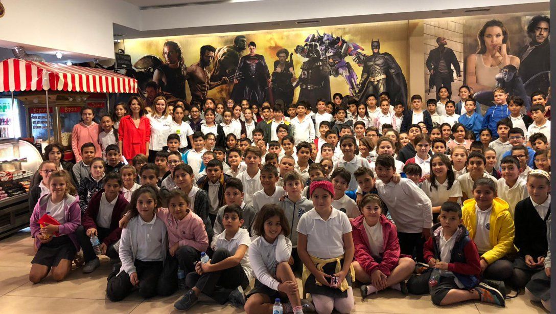 "Sinemaya Gitmeyen Çocuk Kalmasın" Projesi Kapsamında Evren Paşa Ortaokulu  ve Ahu Hetman Ortaokulu´ndan 250 Öğrencimiz Sinemayla Buluştu