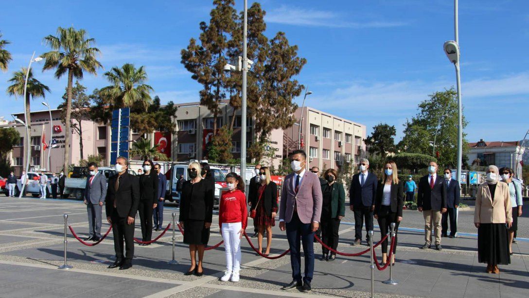 23 Nisan Ulusal Egemenlik ve Çocuk Bayramı'nın 101. Yıl dönümü Kutlamaları, İlçemiz bünyesinde, Atatürk Anıtı'nda gerçekleştirilen Müdürlüğümüz Çelenk Sunma Töreni ile başladı.