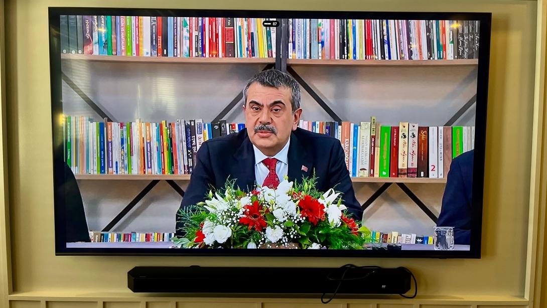 Millî Eğitim Bakanımız Sayın Yusuf TEKİN'in Açılış Hitapları Öğretmenlerimizle Birlikte Takip Edildi 